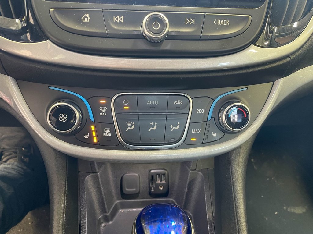 2019 Chevrolet Volt in St-Jérôme, Quebec - 12 - w1024h768px