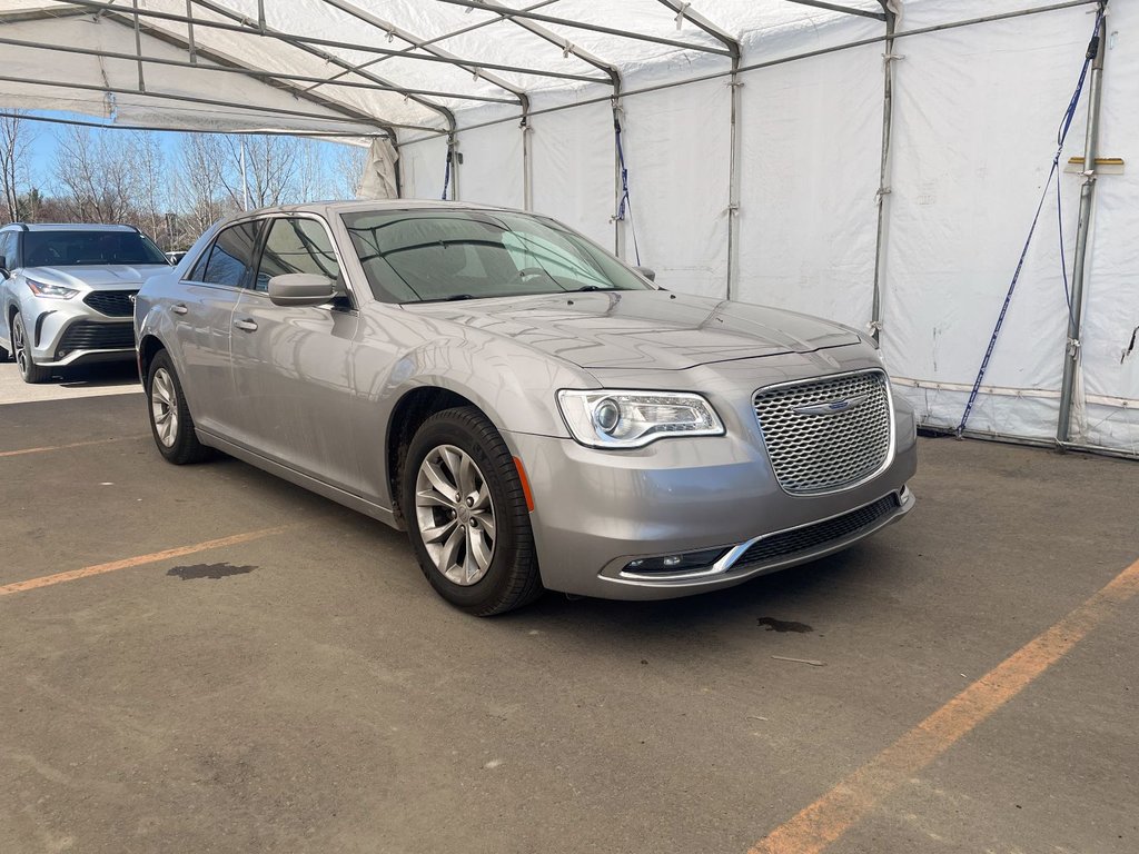 Chrysler 300  2018 à St-Jérôme, Québec - 12 - w1024h768px