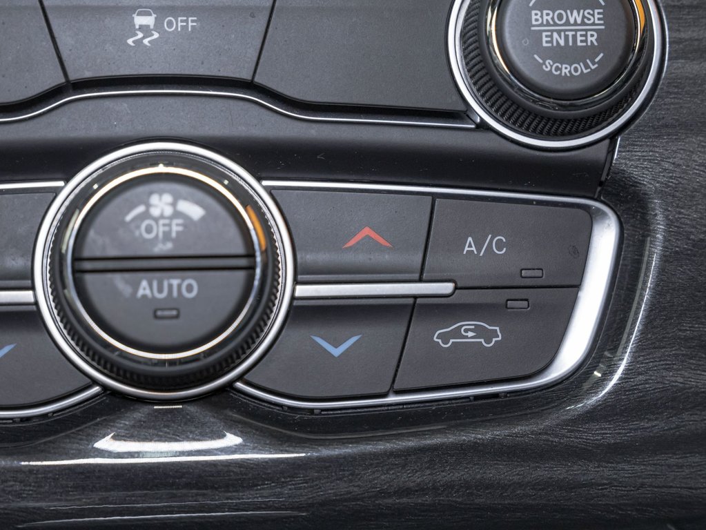 Chrysler 300  2018 à St-Jérôme, Québec - 23 - w1024h768px