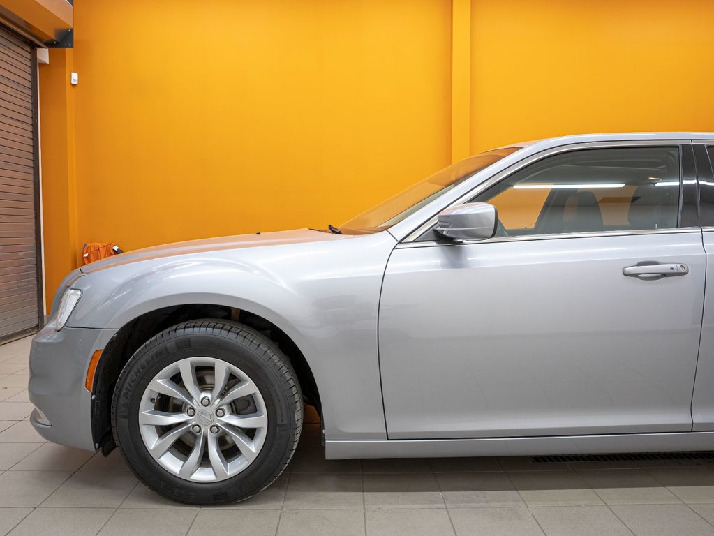 Chrysler 300  2018 à St-Jérôme, Québec - 32 - w1024h768px