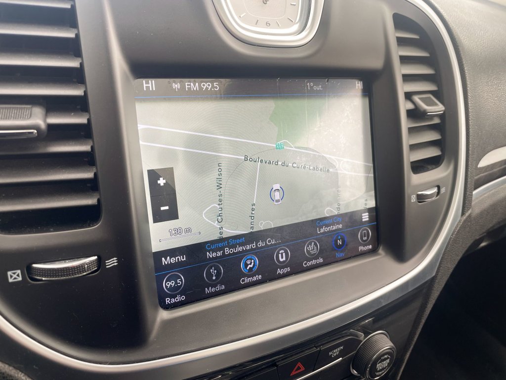 Chrysler 300  2018 à St-Jérôme, Québec - 4 - w1024h768px