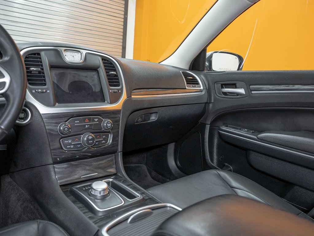 Chrysler 300  2018 à St-Jérôme, Québec - 22 - w1024h768px