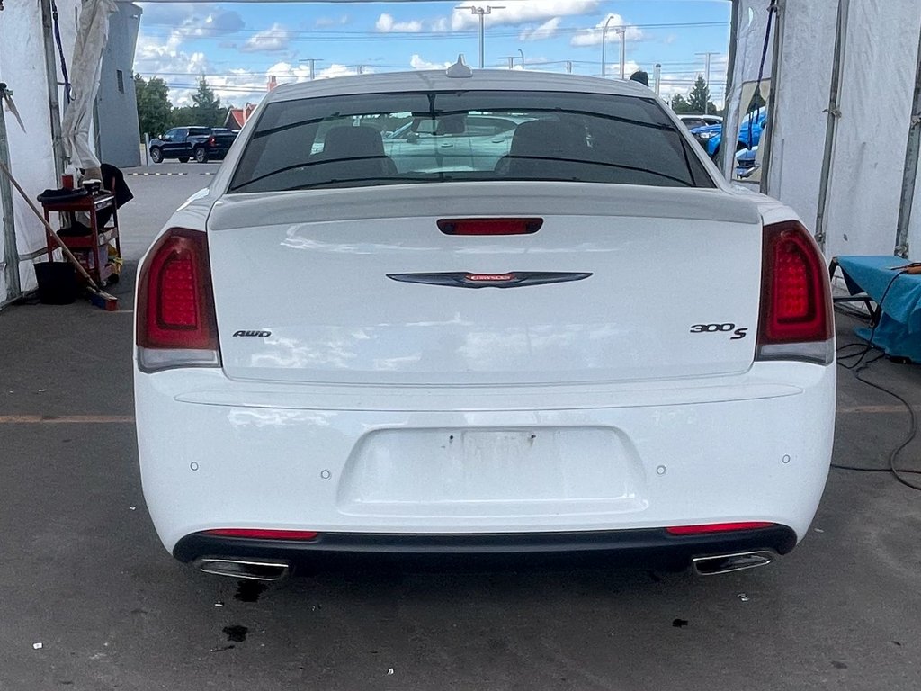 Chrysler 300  2023 à St-Jérôme, Québec - 8 - w1024h768px
