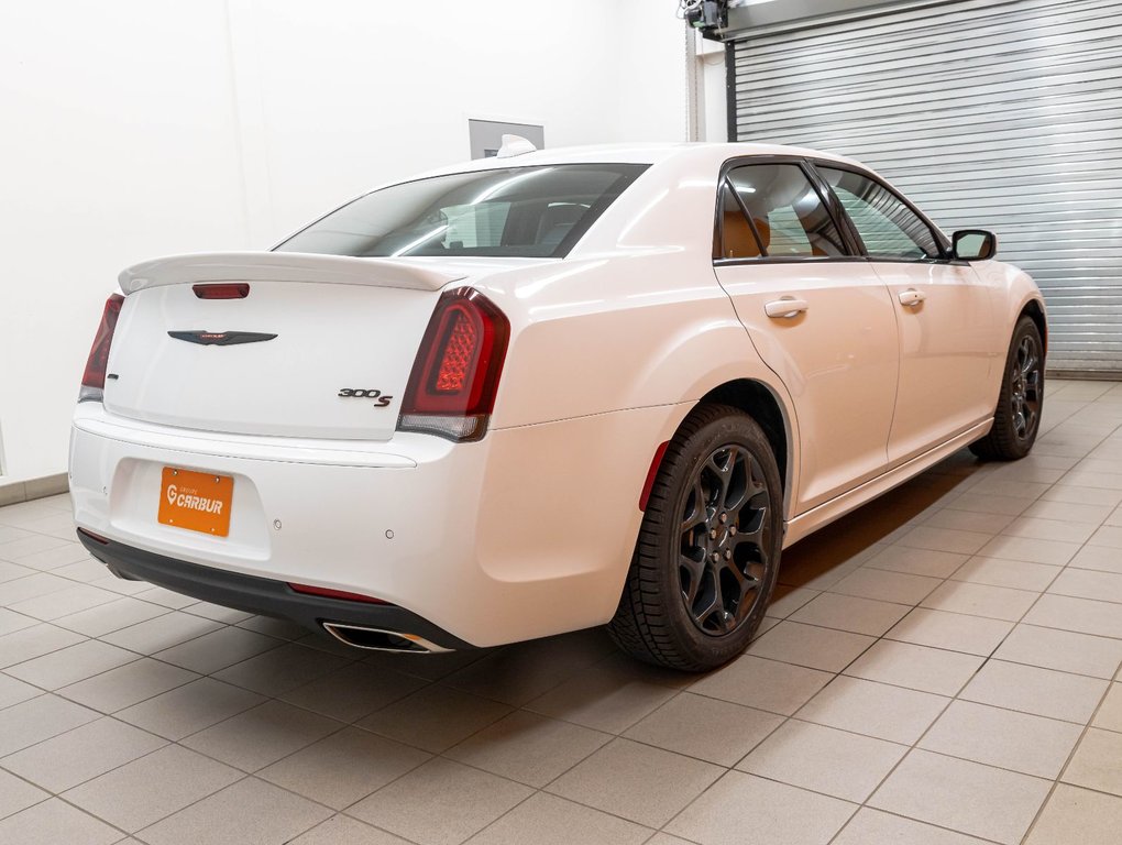 2023 Chrysler 300 in St-Jérôme, Quebec - 9 - w1024h768px