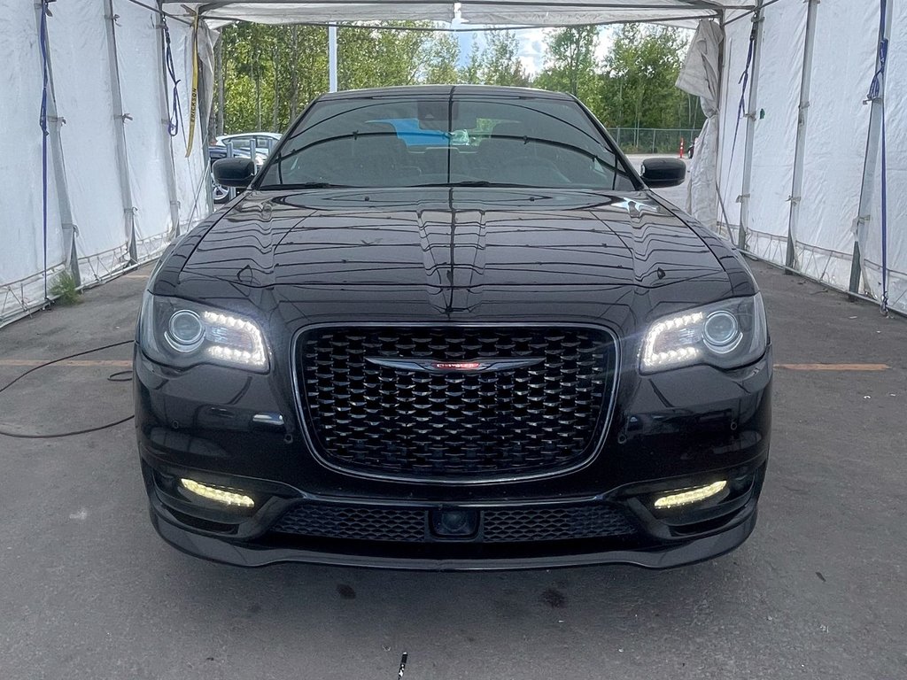 Chrysler 300  2023 à St-Jérôme, Québec - 5 - w1024h768px