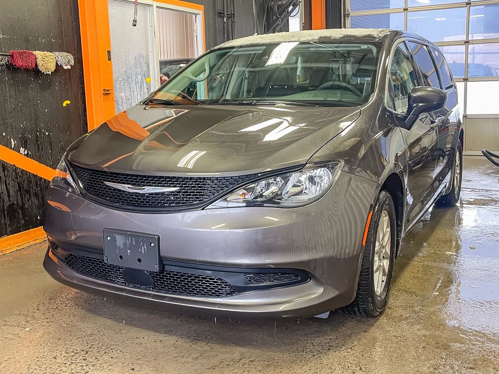 Chrysler Grand Caravan  2023 à St-Jérôme, Québec - 1 - w1024h768px