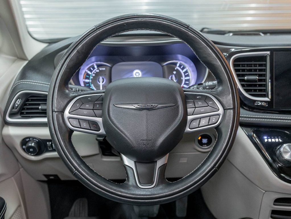 Chrysler Pacifica Hybrid  2022 à St-Jérôme, Québec - 12 - w1024h768px