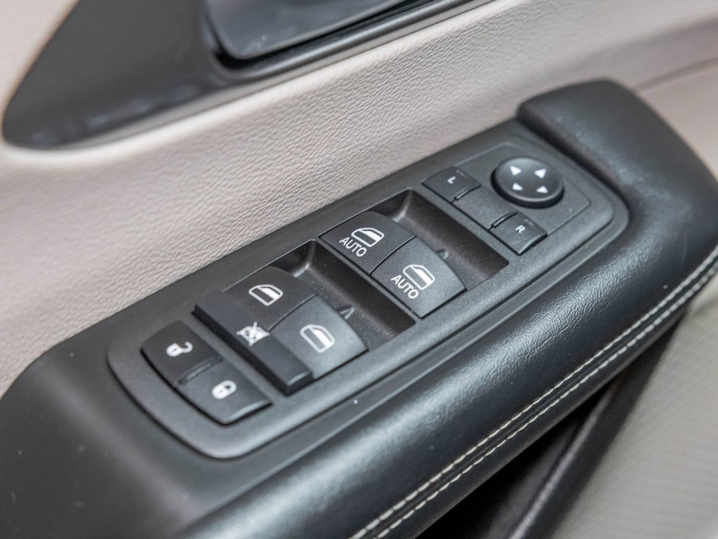 Chrysler Pacifica Hybrid  2022 à St-Jérôme, Québec - 23 - w1024h768px