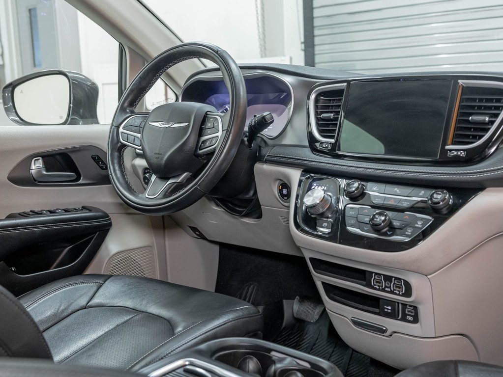 Chrysler Pacifica Hybrid  2022 à St-Jérôme, Québec - 25 - w1024h768px