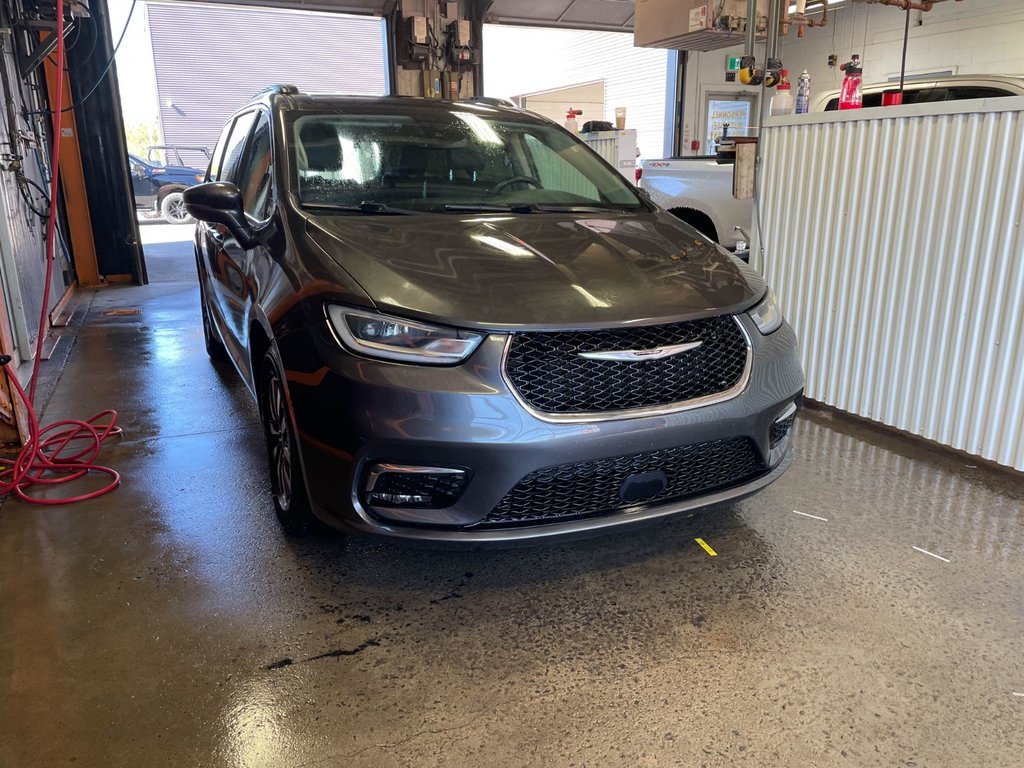 Chrysler Pacifica Hybrid  2022 à St-Jérôme, Québec - 9 - w1024h768px