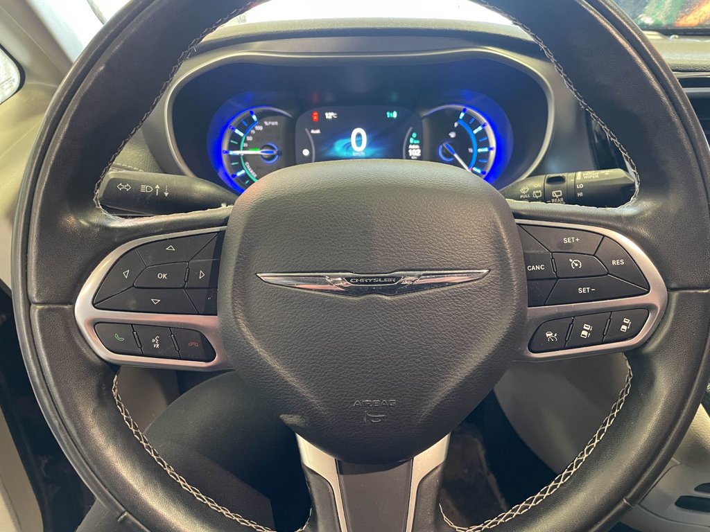 Chrysler Pacifica Hybrid  2022 à St-Jérôme, Québec - 14 - w1024h768px