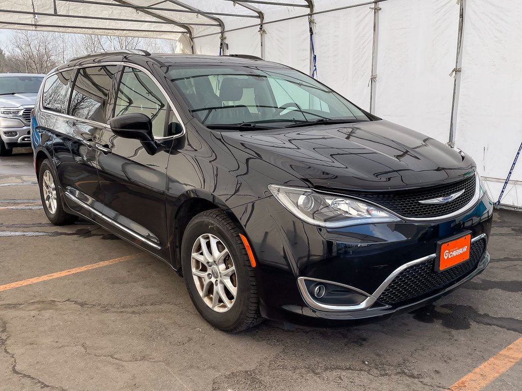 Chrysler Pacifica  2020 à St-Jérôme, Québec - 10 - w1024h768px