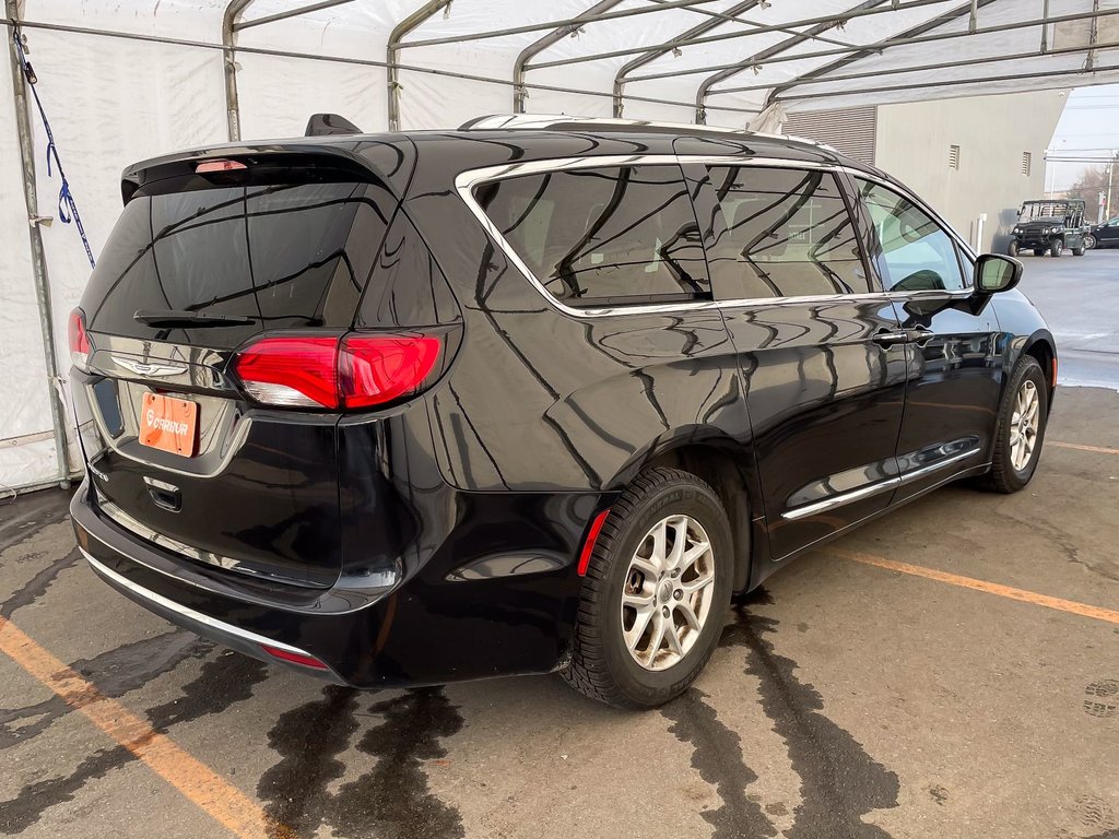 Chrysler Pacifica  2020 à St-Jérôme, Québec - 9 - w1024h768px