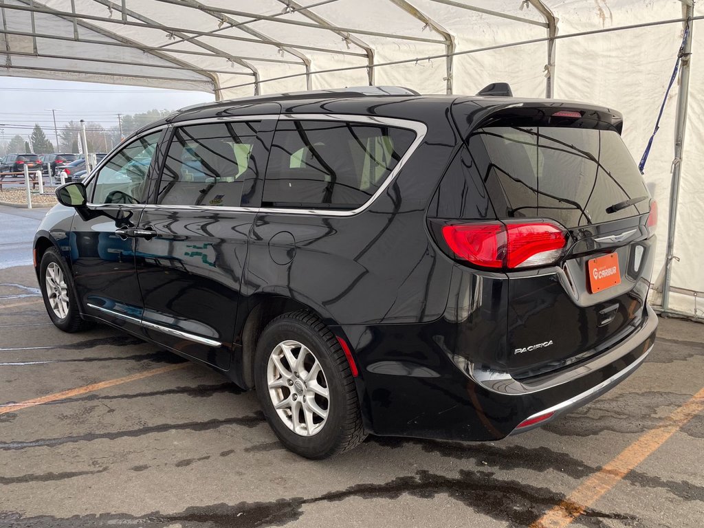 Chrysler Pacifica  2020 à St-Jérôme, Québec - 6 - w1024h768px