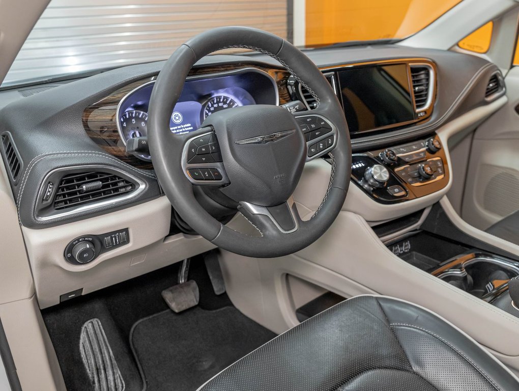 2024 Chrysler Pacifica in St-Jérôme, Quebec - 2 - w1024h768px