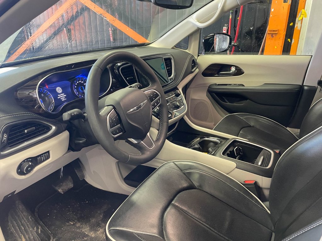 2024 Chrysler Pacifica in St-Jérôme, Quebec - 5 - w1024h768px