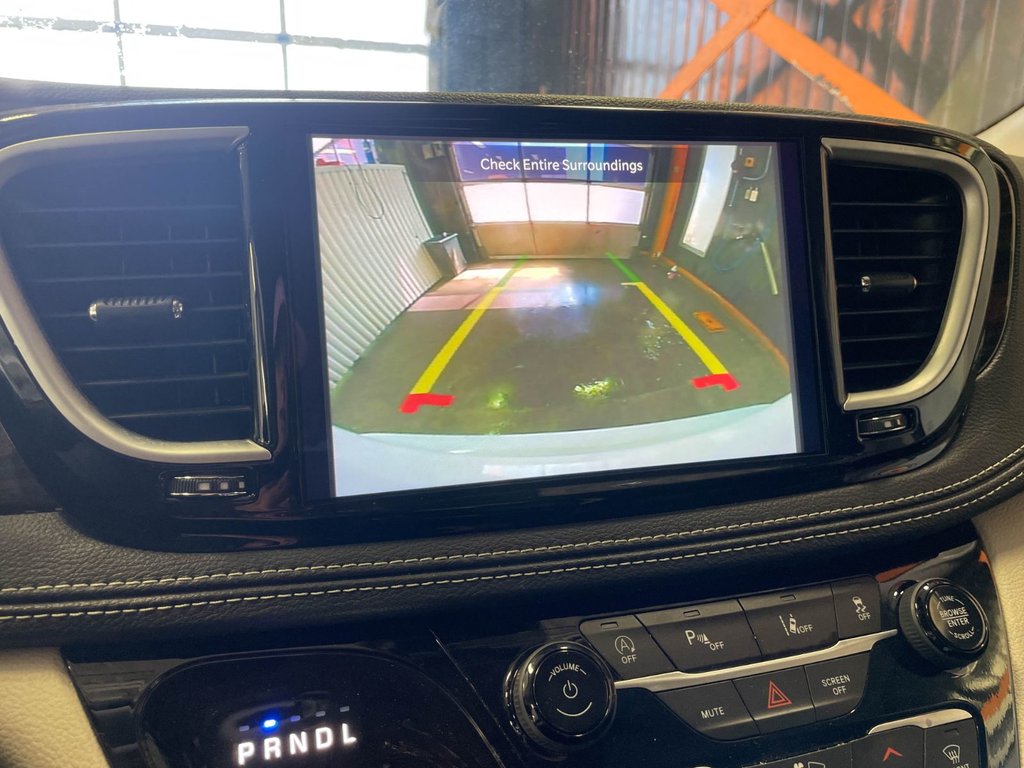 2024 Chrysler Pacifica in St-Jérôme, Quebec - 14 - w1024h768px