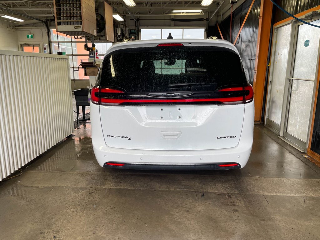 2024 Chrysler Pacifica in St-Jérôme, Quebec - 9 - w1024h768px