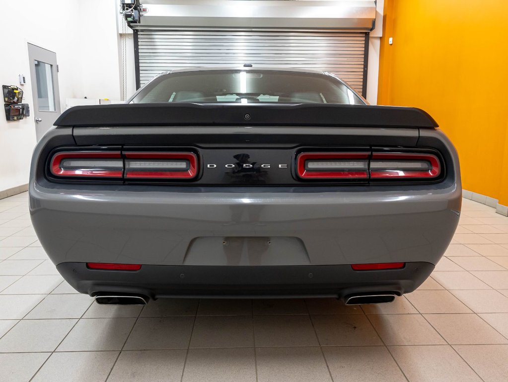 2017 Dodge Challenger in St-Jérôme, Quebec - 8 - w1024h768px
