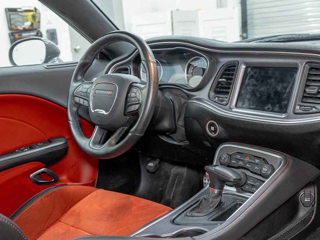 2017 Dodge Challenger in St-Jérôme, Quebec - 27 - w1024h768px
