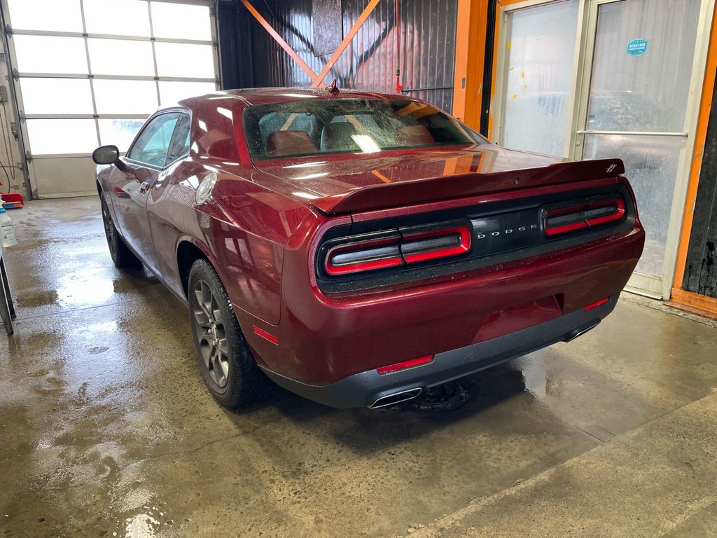 2018 Dodge Challenger in St-Jérôme, Quebec - 5 - w1024h768px