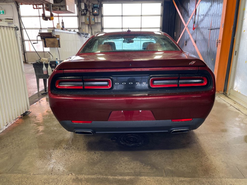 2018 Dodge Challenger in St-Jérôme, Quebec - 6 - w1024h768px