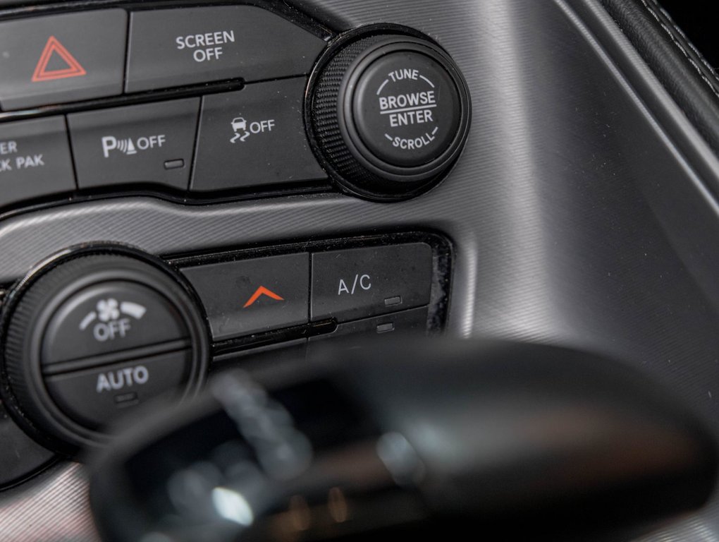 Dodge Challenger  2023 à St-Jérôme, Québec - 25 - w1024h768px