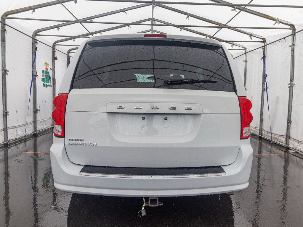 2017 Dodge Grand Caravan in St-Jérôme, Quebec - 6 - w1024h768px