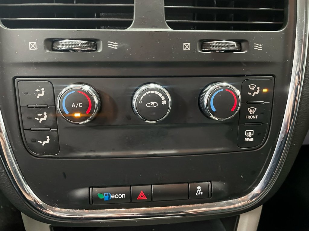 2017 Dodge Grand Caravan in St-Jérôme, Quebec - 12 - w1024h768px