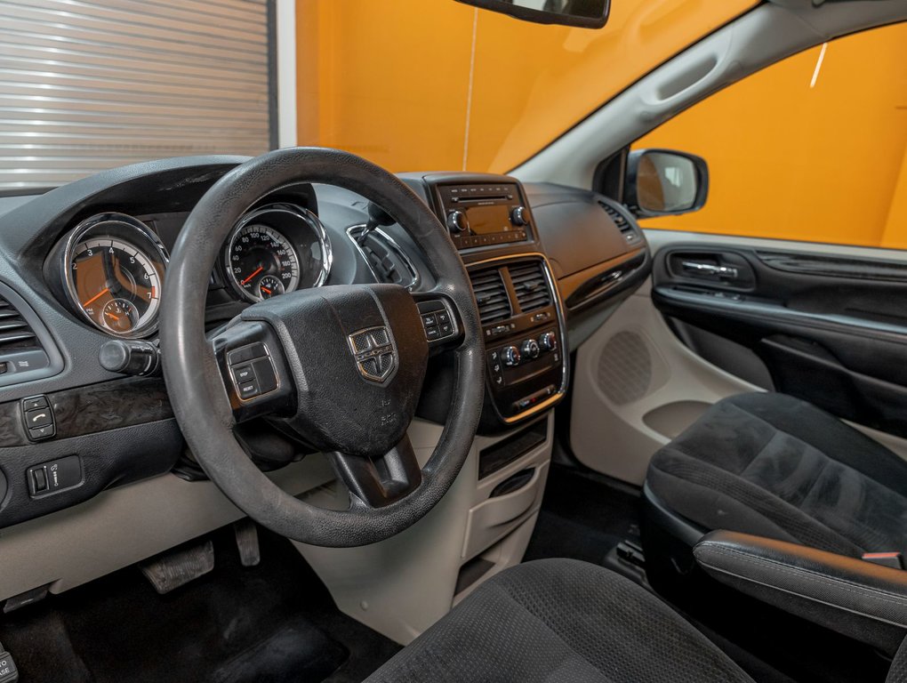 2019 Dodge Grand Caravan in St-Jérôme, Quebec - 2 - w1024h768px