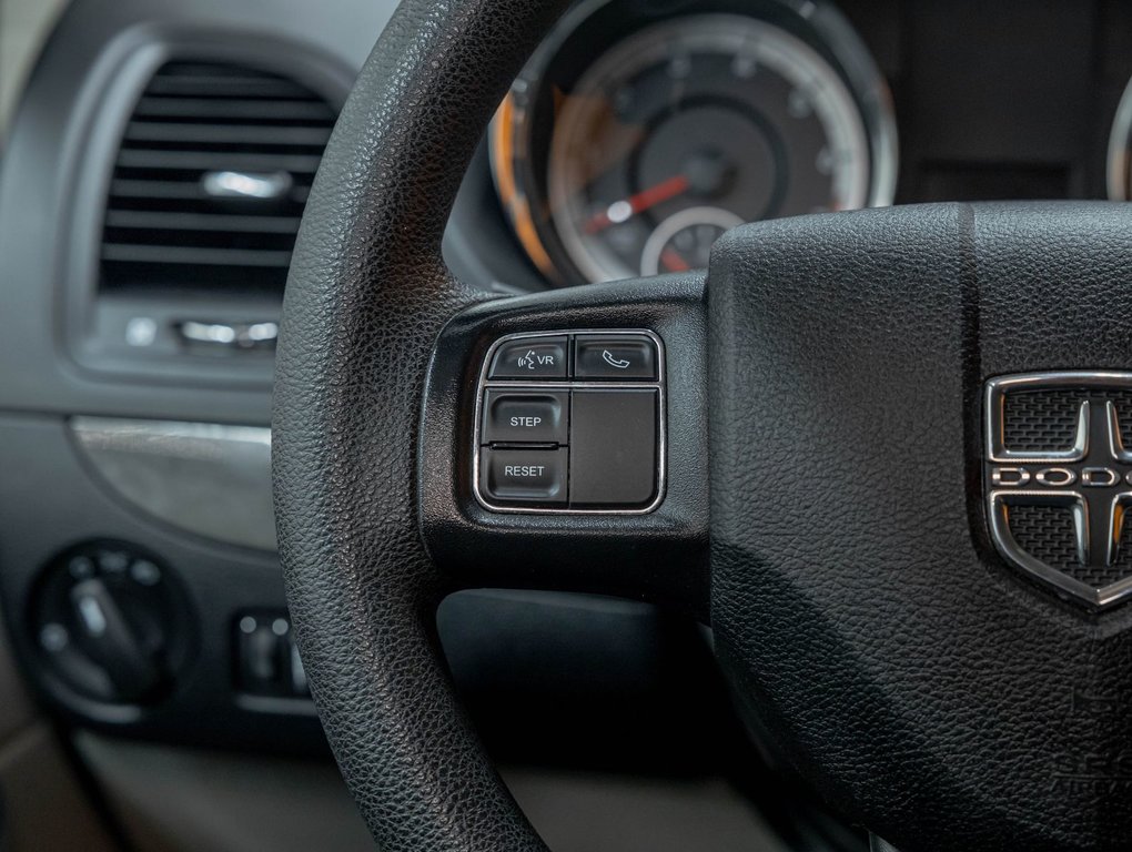 2019 Dodge Grand Caravan in St-Jérôme, Quebec - 14 - w1024h768px