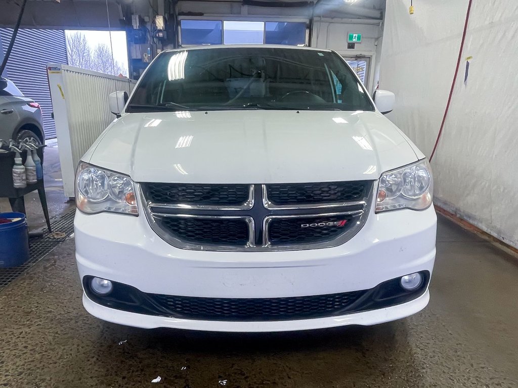 2019 Dodge Grand Caravan in St-Jérôme, Quebec - 4 - w1024h768px