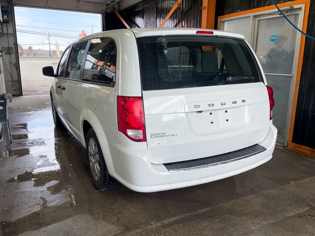 2020 Dodge Grand Caravan in St-Jérôme, Quebec - 5 - w1024h768px