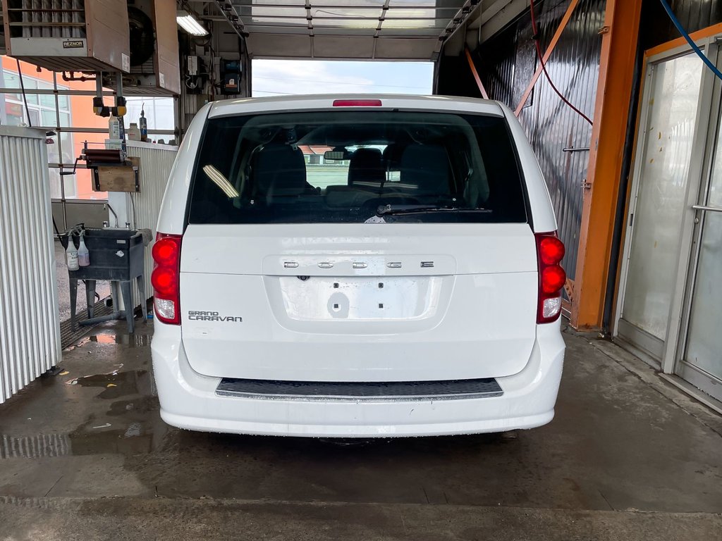 2020 Dodge Grand Caravan in St-Jérôme, Quebec - 6 - w1024h768px