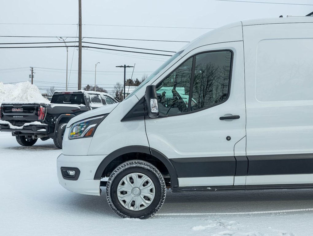 2023 Ford E-Transit Cargo Van in St-Jérôme, Quebec - 24 - w1024h768px