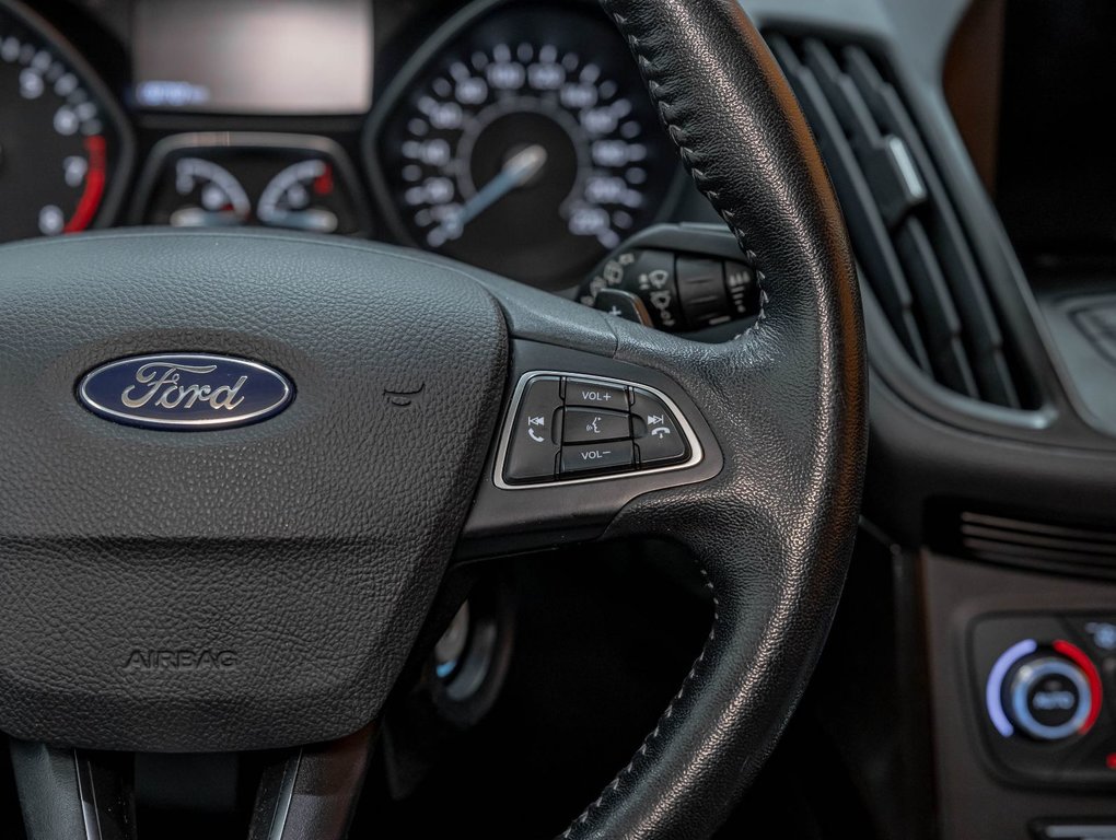 2017 Ford Escape in St-Jérôme, Quebec - 15 - w1024h768px