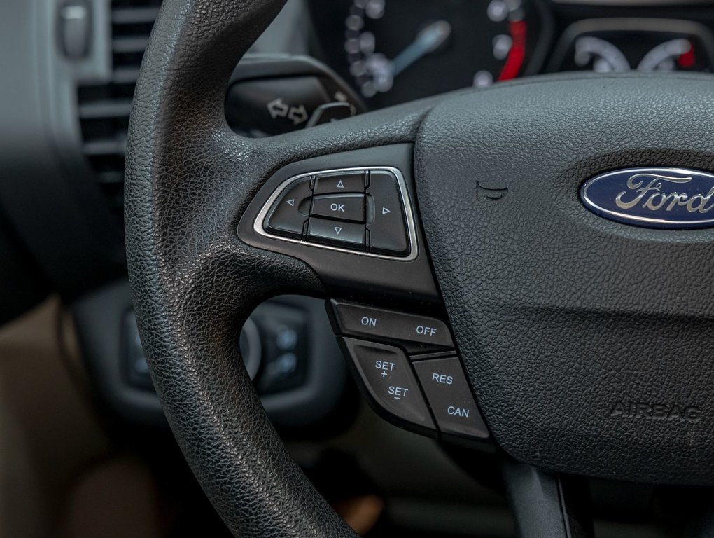 2017 Ford Escape in St-Jérôme, Quebec - 14 - w1024h768px