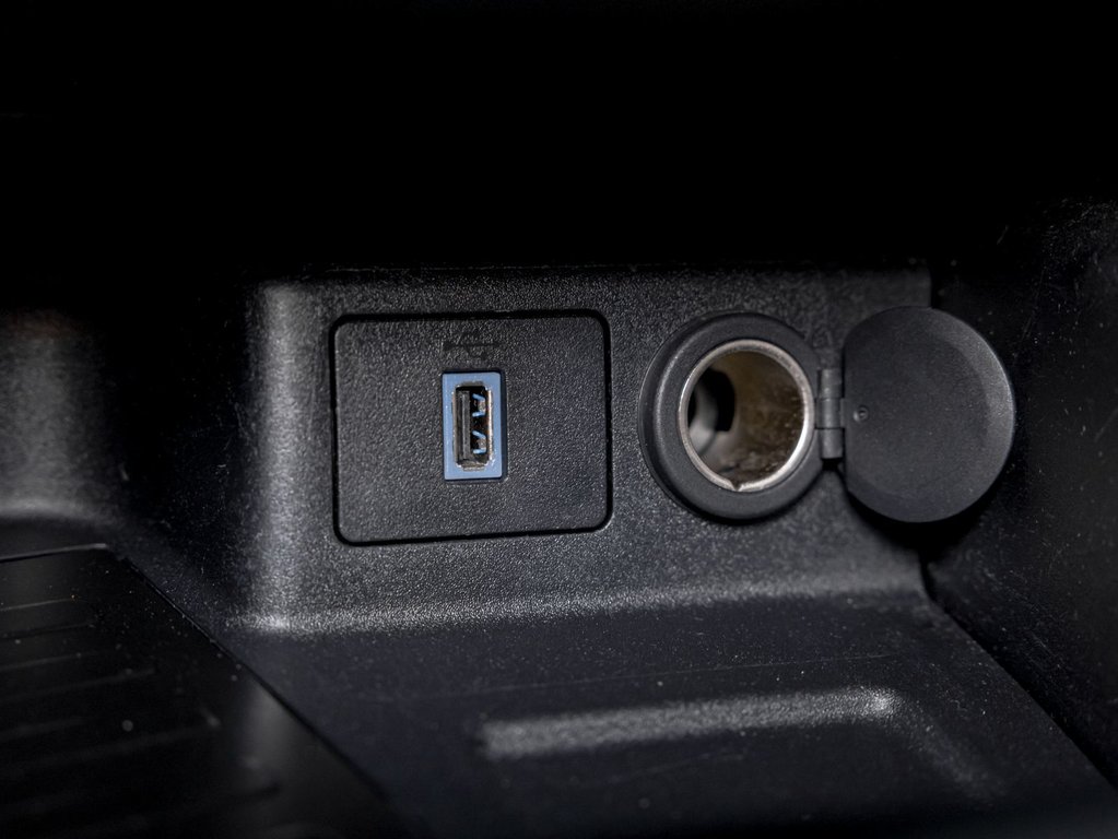 2020 Ford Escape in St-Jérôme, Quebec - 24 - w1024h768px