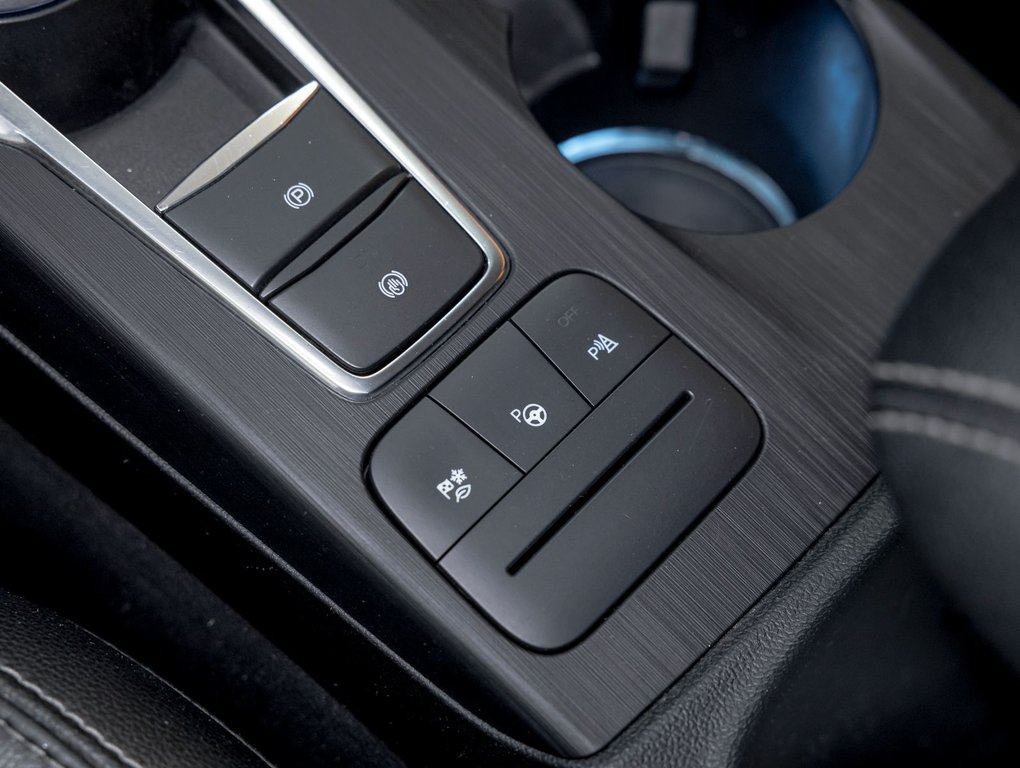 Ford Escape  2020 à St-Jérôme, Québec - 25 - w1024h768px