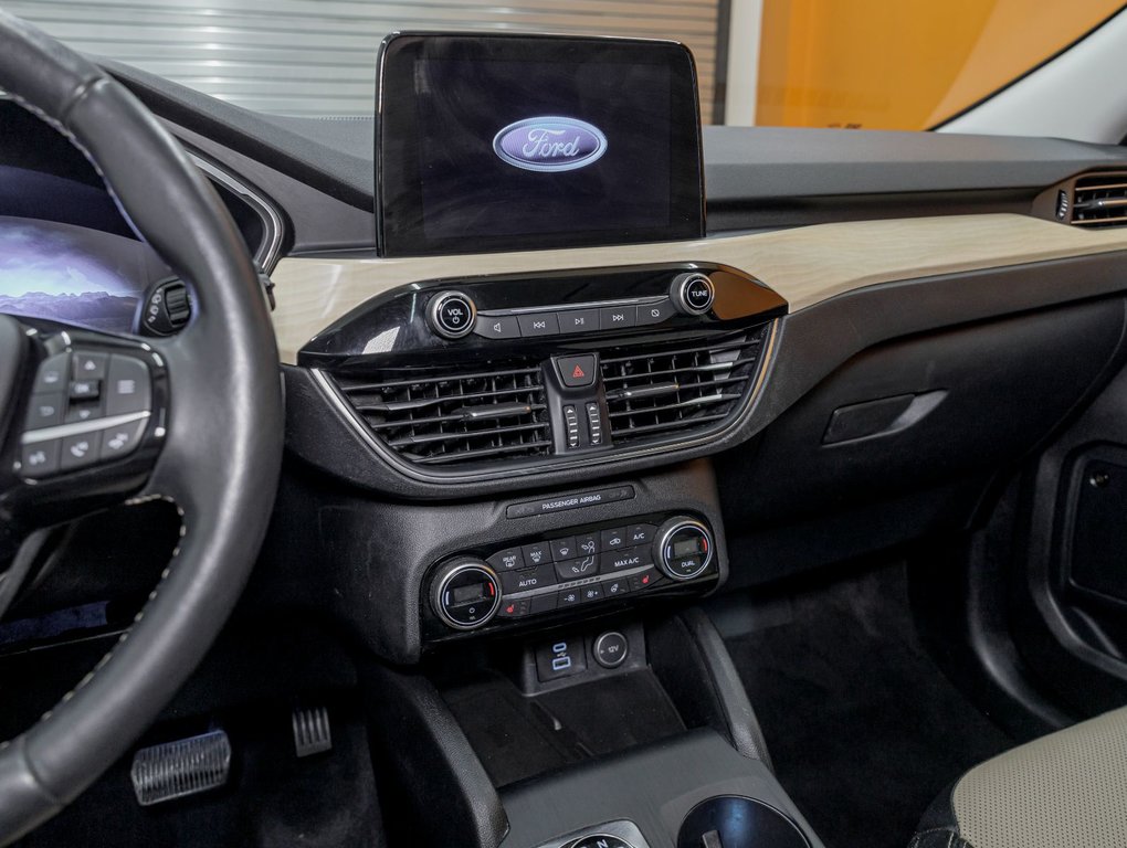 Ford Escape  2021 à St-Jérôme, Québec - 21 - w1024h768px