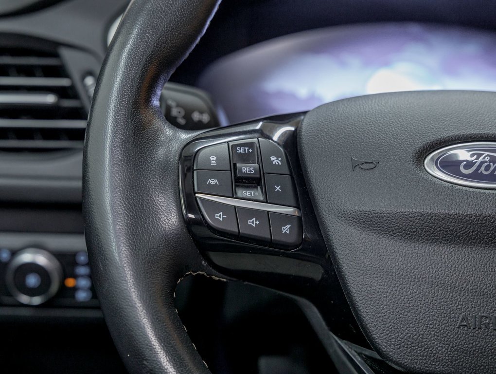 Ford Escape  2021 à St-Jérôme, Québec - 15 - w1024h768px