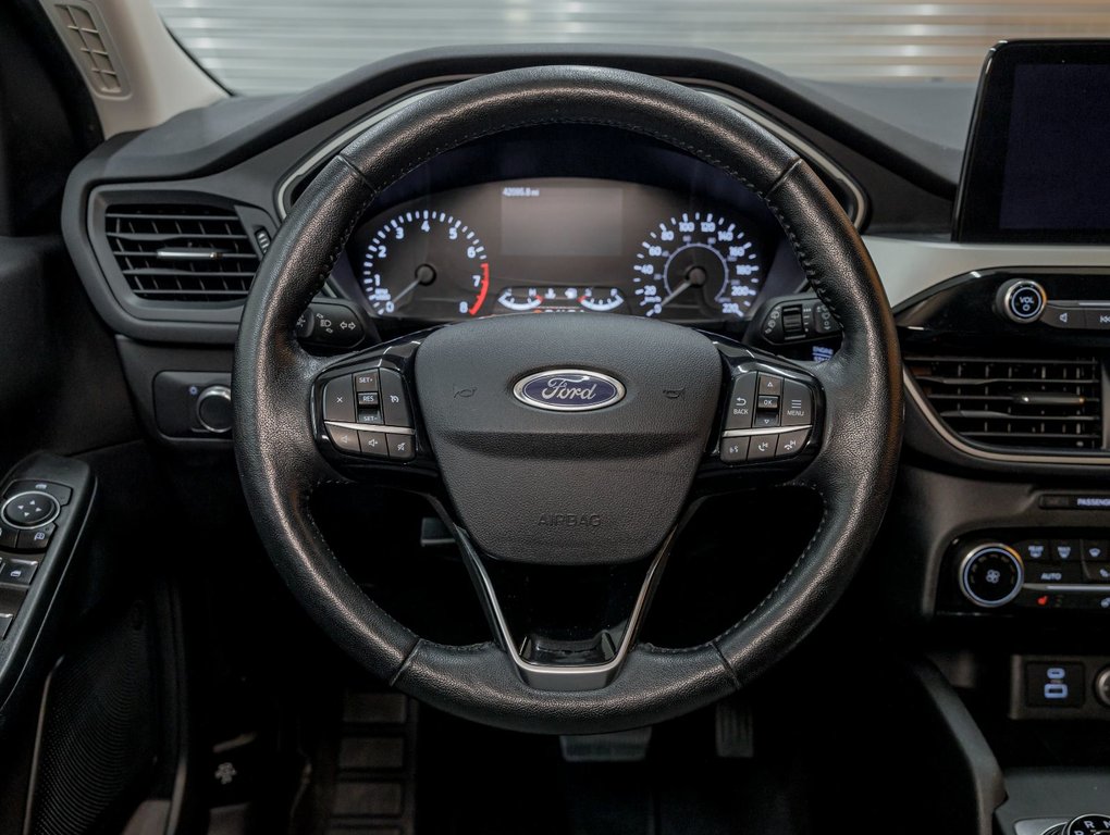 2021 Ford Escape in St-Jérôme, Quebec - 12 - w1024h768px