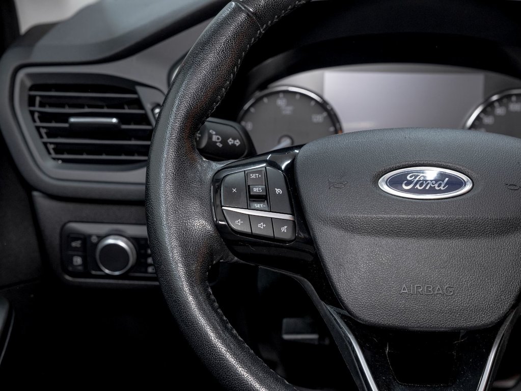 2021 Ford Escape in St-Jérôme, Quebec - 14 - w1024h768px