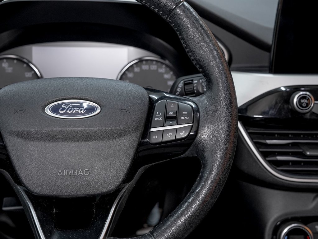 2021 Ford Escape in St-Jérôme, Quebec - 15 - w1024h768px