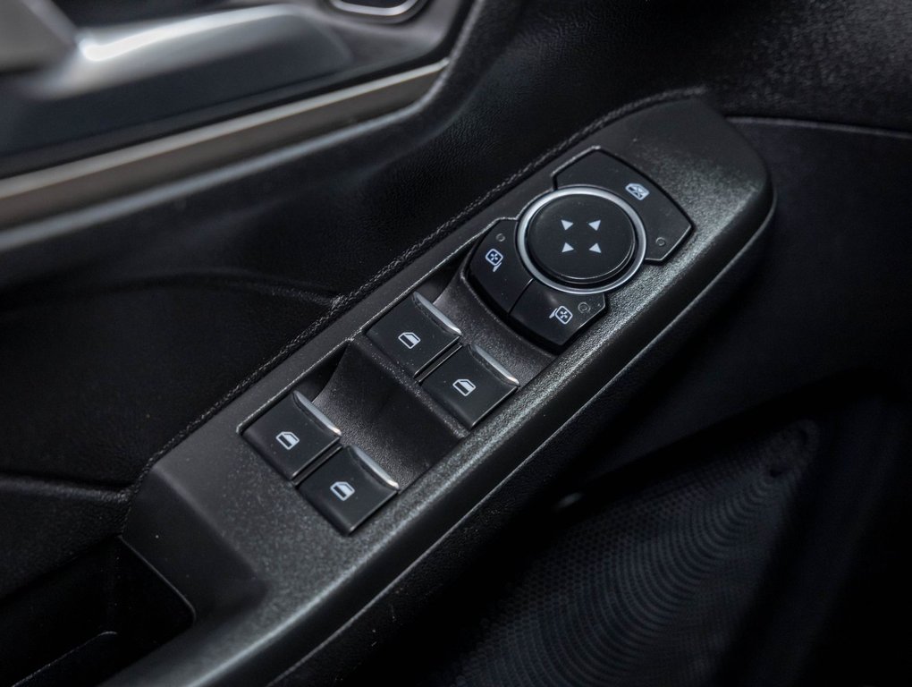 2021 Ford Escape in St-Jérôme, Quebec - 23 - w1024h768px