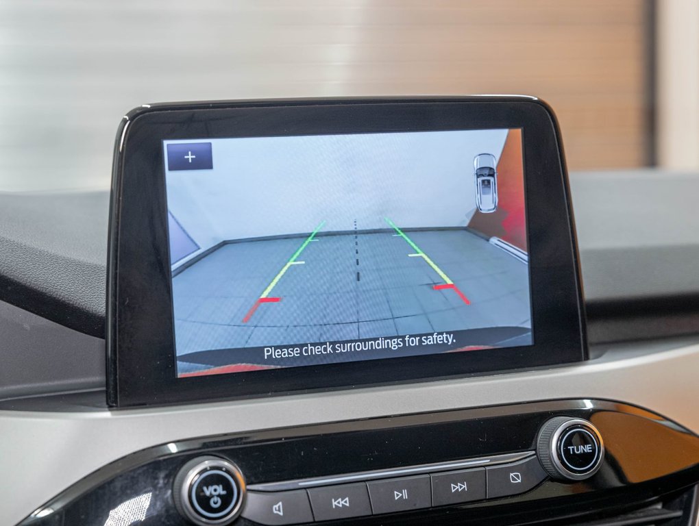 2021 Ford Escape in St-Jérôme, Quebec - 17 - w1024h768px