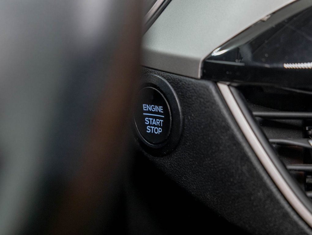 2021 Ford Escape in St-Jérôme, Quebec - 24 - w1024h768px