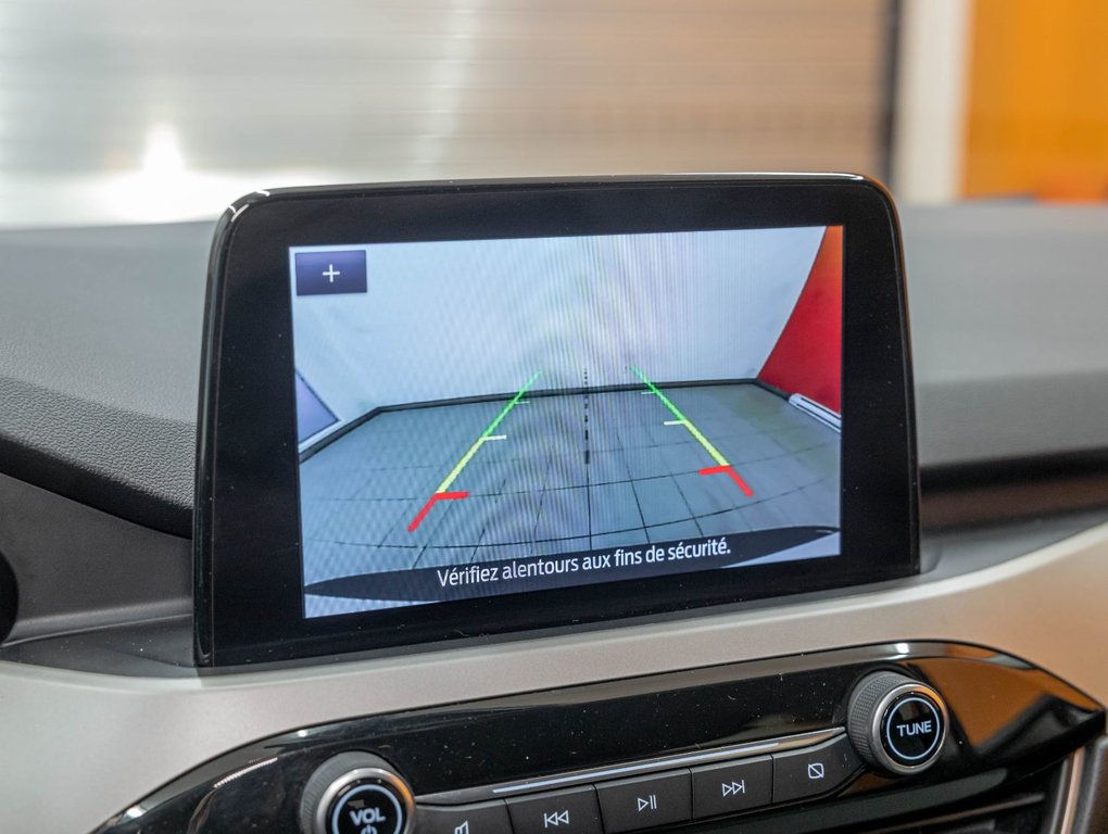 2021 Ford Escape in St-Jérôme, Quebec - 17 - w1024h768px