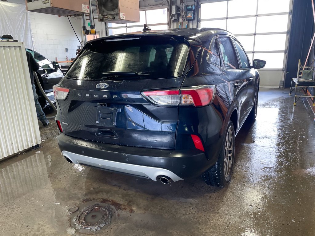 Ford Escape  2021 à St-Jérôme, Québec - 15 - w1024h768px