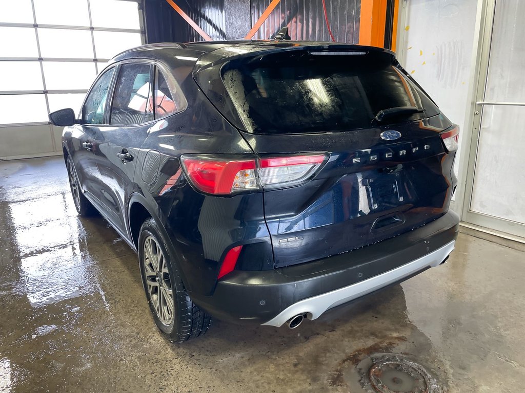 Ford Escape  2021 à St-Jérôme, Québec - 18 - w1024h768px